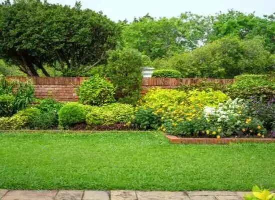 landscaping services Navarre